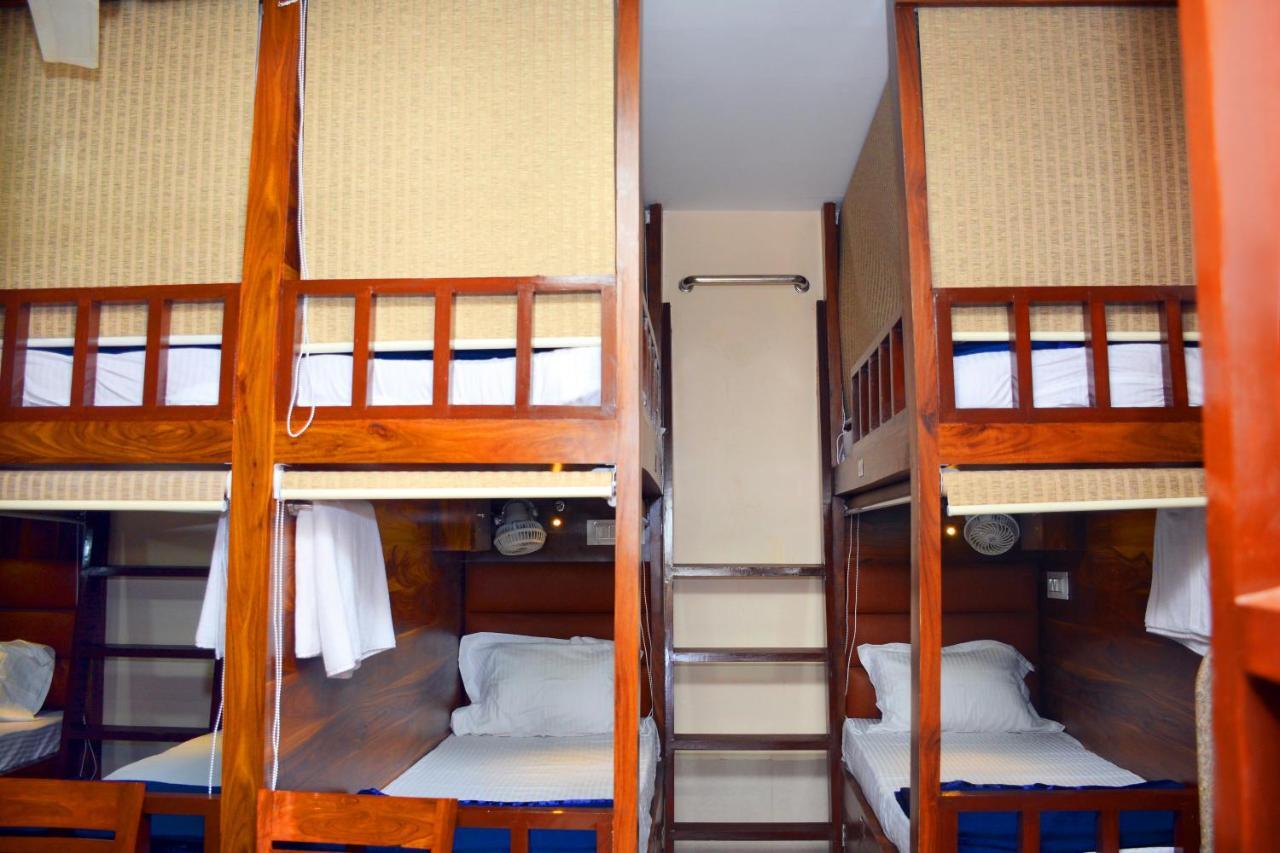 Hotel Nest N Rest - Bombay Eksteriør billede